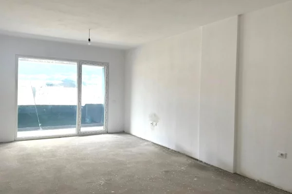 Shtepi ne shitje Apartament ne Tirane, 2+1, Mobilimi Bosh, pa mobiluar, Pagesa 215,000  Euro.