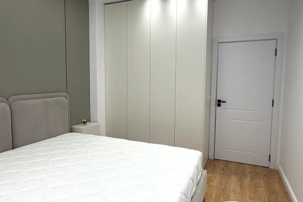 Shtepi ne shitje Apartament ne Tirane, 1+1, Mobilimi E mobiluar, Pagesa 109,000  Euro.