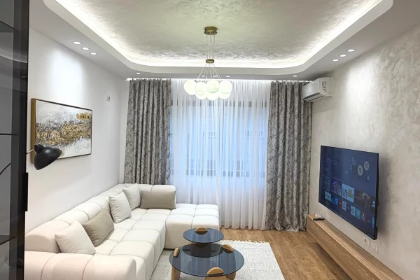 Shtepi ne shitje Apartament ne Tirane, 1+1, Mobilimi E mobiluar, Pagesa 109,000  Euro.