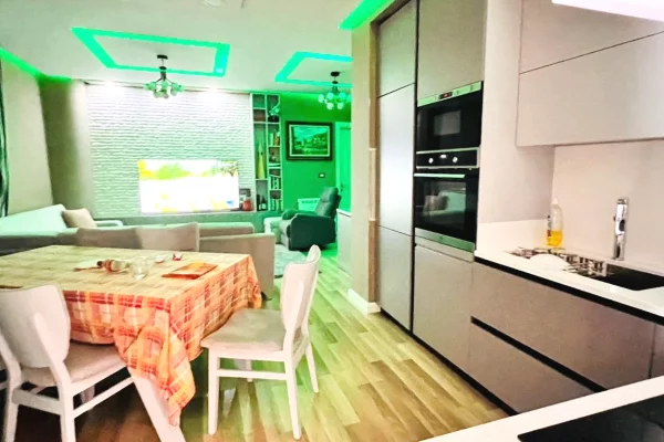 Shtepi me qera Apartament ne Tirane, 2+1, Mobilimi E mobiluar, Pagesa 800  Euro.