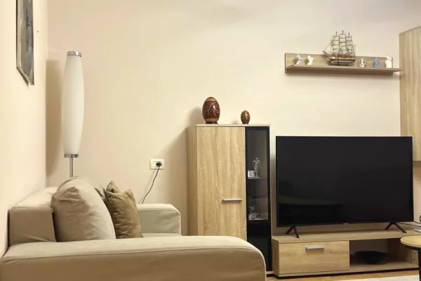 Shtepi me qera Apartament ne Tirane, 2+1, Mobilimi E mobiluar, Pagesa 65,000  Leke.