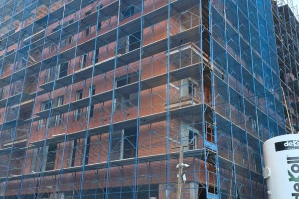 Appartamento in vendita a Tirana 2+1, SemiArredato