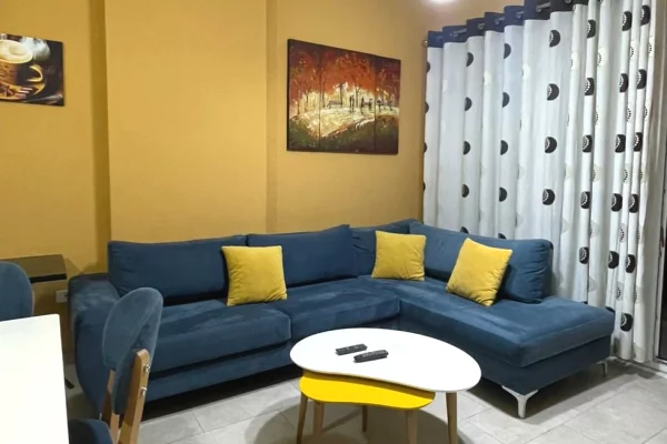 Shtepi me qera Apartament ne Tirane, 1+1, Mobilimi E mobiluar, Pagesa 60,000  Leke.