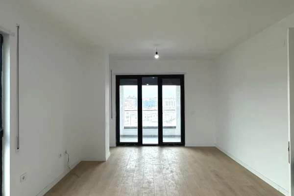 🏡 Shitet Apartament 3+1 te Komuna e Parisit