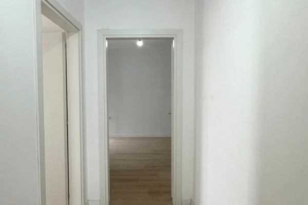 Appartamento in vendita a Tirana 3+1, SemiArredato