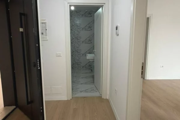 Komuna e Parisit apartament 2+1+2 