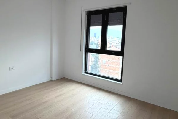 Appartamento in vendita a Tirana 2+1, Vuoto