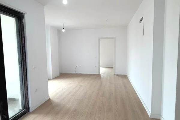 Appartamento in vendita a Tirana 2+1, Vuoto