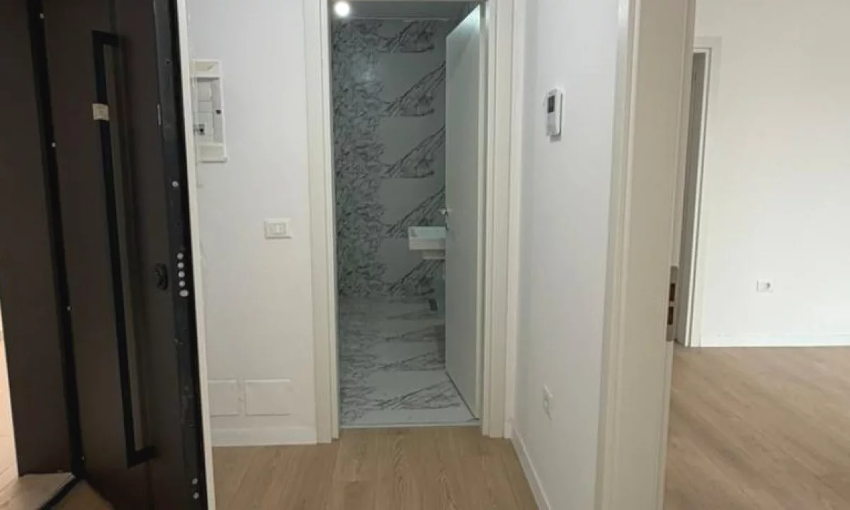 Appartamento in vendita a Tirana 2+1, Vuoto
