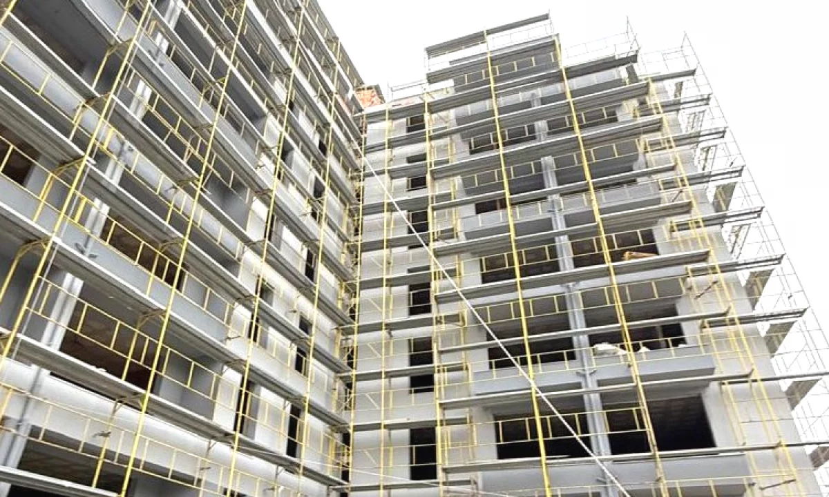 Shtepi ne shitje Apartament ne Tirane, 2+1, Mobilimi Pjeserisht e mobiluar, Pagesa 150,000  Euro.