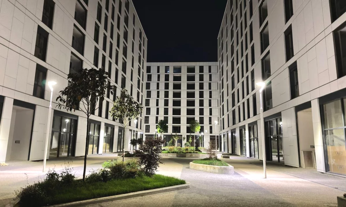 Shtepi ne shitje Apartament ne Tirane, 2+1, Mobilimi Bosh, pa mobiluar, Pagesa 195,000  Euro.