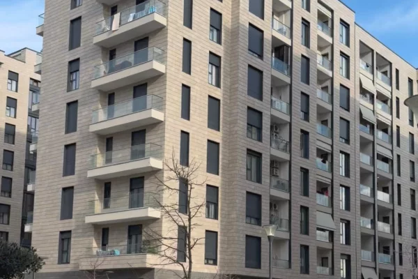 Shtepi ne shitje Apartament ne Tirane, 2+1, Mobilimi E mobiluar, Pagesa 208,700  Euro.