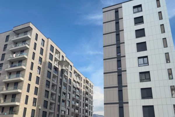 Shtepi ne shitje Apartament ne Tirane, 3+1, Mobilimi E mobiluar, Pagesa 357,300  Euro.