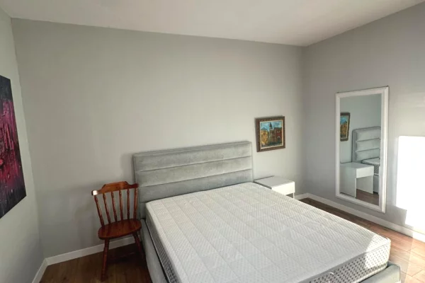 Appartamento in affitto a Tirana 2+1, Arredato