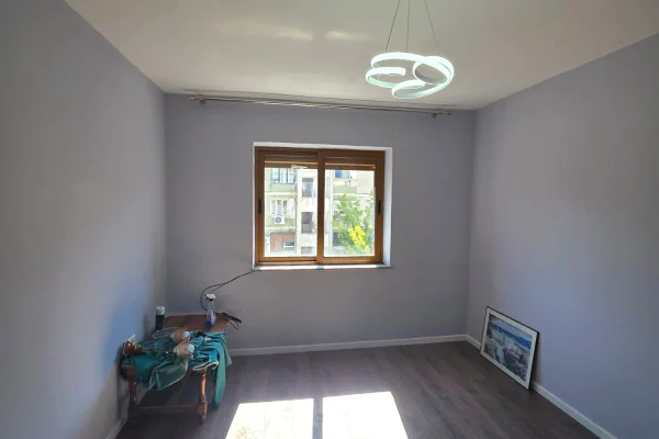 Shtepi ne shitje Apartament ne Tirane, 2+1, Mobilimi Bosh, pa mobiluar, Pagesa 14,000,000  Euro.