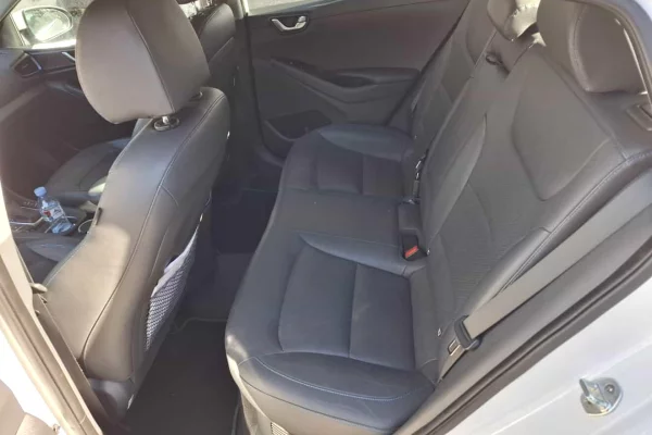 Auto in Vendita a Elbasan, Hyundai, 2017 Benzine,Kambio Automatik Pagamento 12,000  Euro.