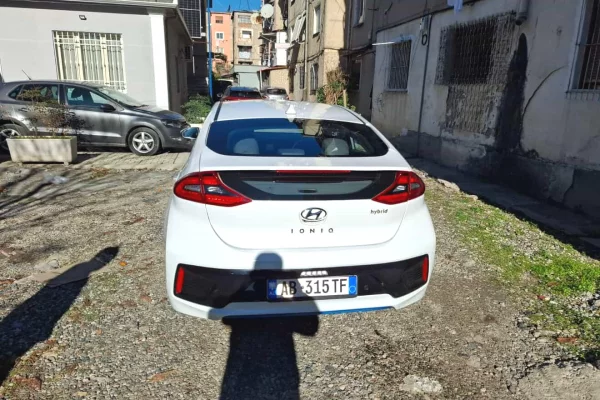 Auto in Vendita a Elbasan - 12,000 Euro