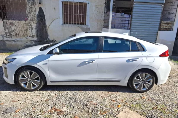 Auto in Vendita a Elbasan - 12,000 Euro