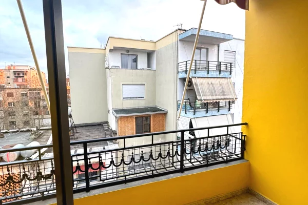 Appartamento in affitto a Tirana 1+1, Arredato