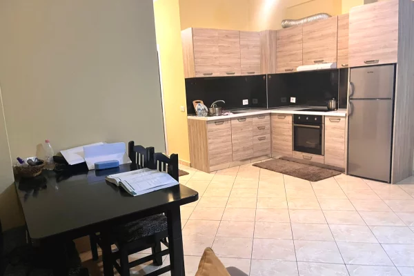 Appartamento in affitto a Tirana 1+1, Arredato