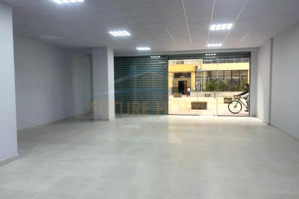 Ambient biznesi me qera 1+1 ne Tirane - 1,000 Euro
