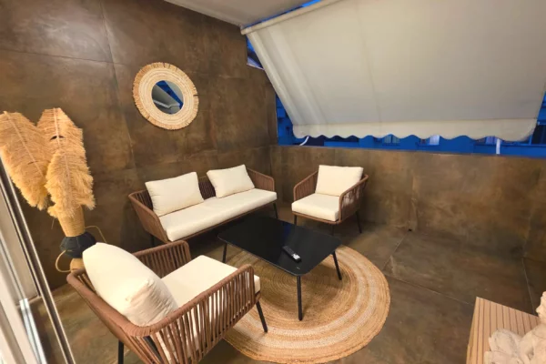 Shtepi ne shitje Apartament ne Tirane, 2+1, Mobilimi E mobiluar, Pagesa 320,000  Euro.