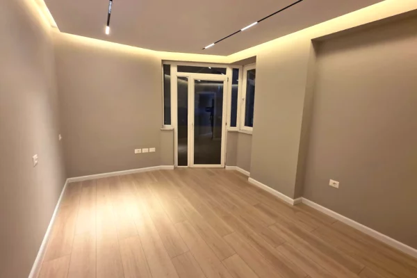 Shtepi ne shitje Apartament ne Tirane, 2+1, Mobilimi E mobiluar, Pagesa 320,000  Euro.