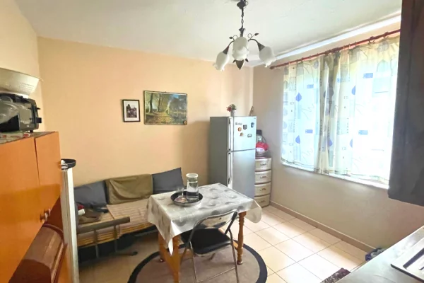 Shtepi ne shitje Apartament ne Tirane, 3+1, Mobilimi E mobiluar, Pagesa 22,000,000  Leke.