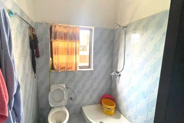 Shtepi ne shitje Apartament ne Tirane, 3+1, Mobilimi E mobiluar, Pagesa 22,000,000  Leke.
