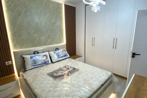 Appartamento in vendita a Tirana 1+1, Arredato