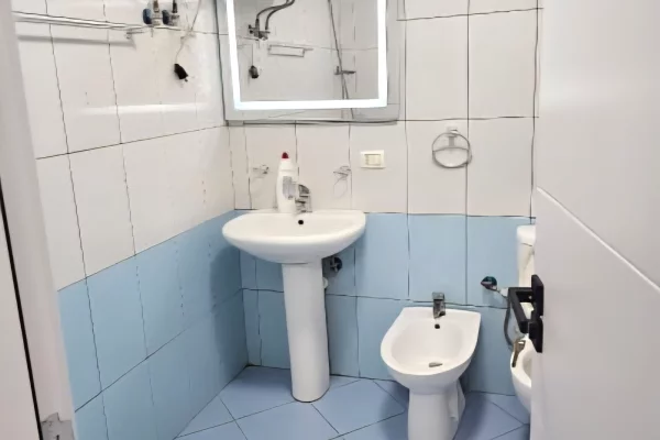 Appartamento in vendita a Tirana 1+1, Arredato