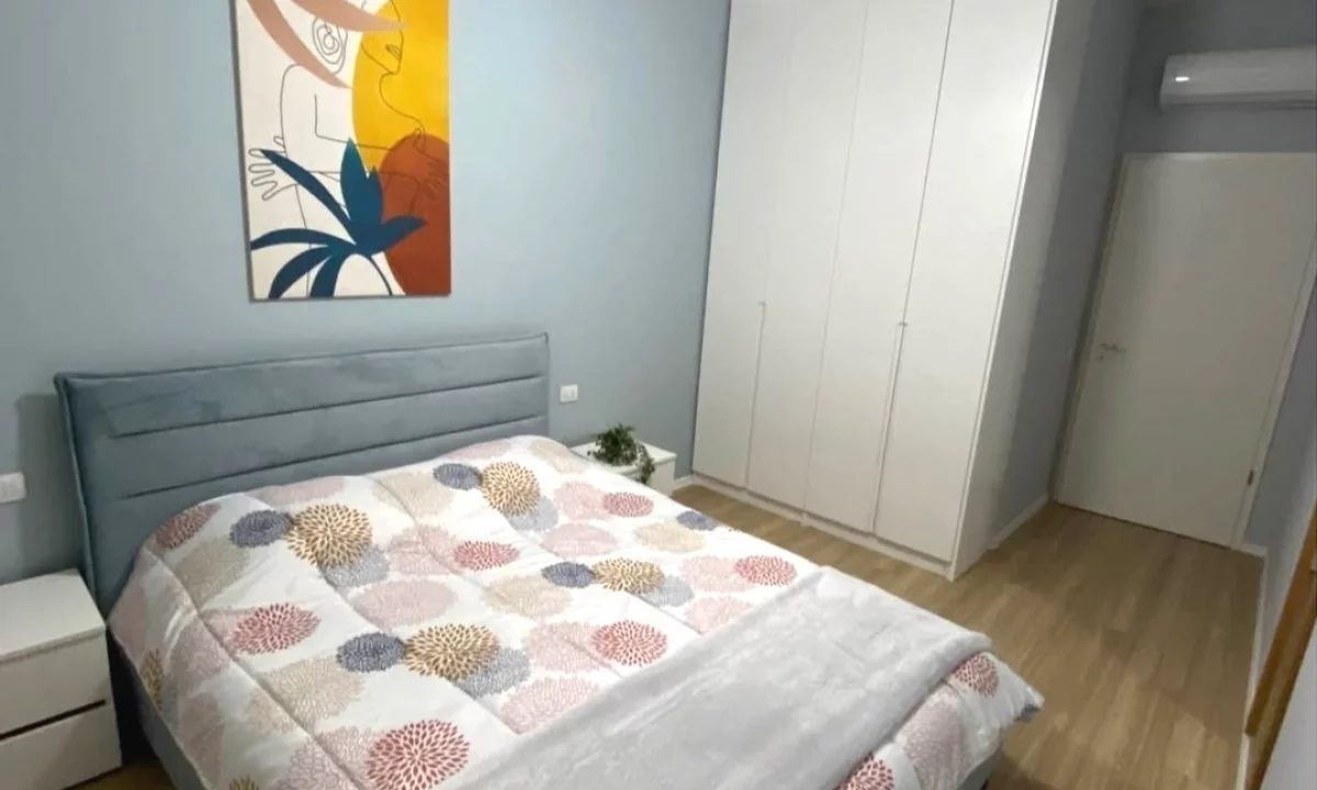 Shtepi me qera Apartament ne Tirane, 1+1, Mobilimi E mobiluar, Pagesa 55,000  Leke.