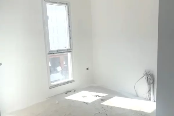 Shtepi ne shitje Apartament ne Tirane, 2+1, Mobilimi Bosh, pa mobiluar, Pagesa 128,000  Euro.