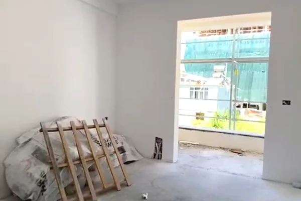 Shtepi ne shitje Apartament ne Tirane, 1+1, Mobilimi Bosh, pa mobiluar, Pagesa 60,000  Euro.