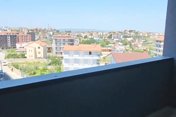 Shtepi ne shitje Apartament ne Tirane, 2+1, Mobilimi Bosh, pa mobiluar, Pagesa 113,000  Euro.