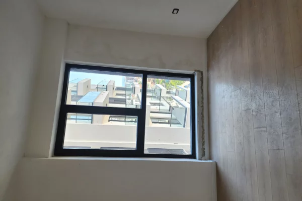Shtepi ne shitje Apartament ne Tirane, 2+1, Mobilimi Bosh, pa mobiluar, Pagesa 155,700  Euro.