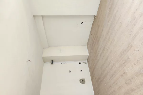 Shtepi ne shitje Apartament ne Tirane, 2+1, Mobilimi Bosh, pa mobiluar, Pagesa 155,700  Euro.