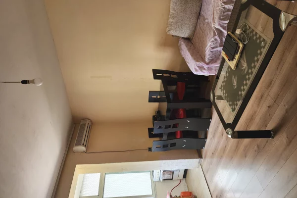 Shtepi ne shitje Apartament ne Tirane, 2+1, Mobilimi E mobiluar, Pagesa 98,000  Euro.