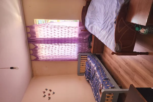 Shtepi ne shitje Apartament ne Tirane, 2+1, Mobilimi E mobiluar, Pagesa 98,000  Euro.