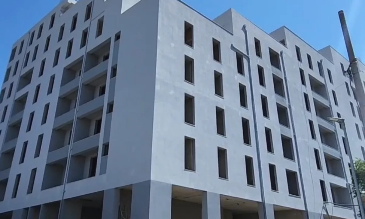 Shtepi ne shitje Apartament ne Tirane, 1+1, Mobilimi Bosh, pa mobiluar, Pagesa 7,300,000  Leke.