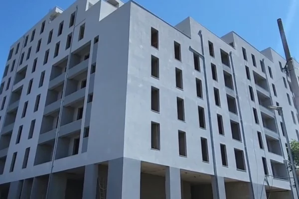 Shitet apartament 1+1 ne Ali Dem