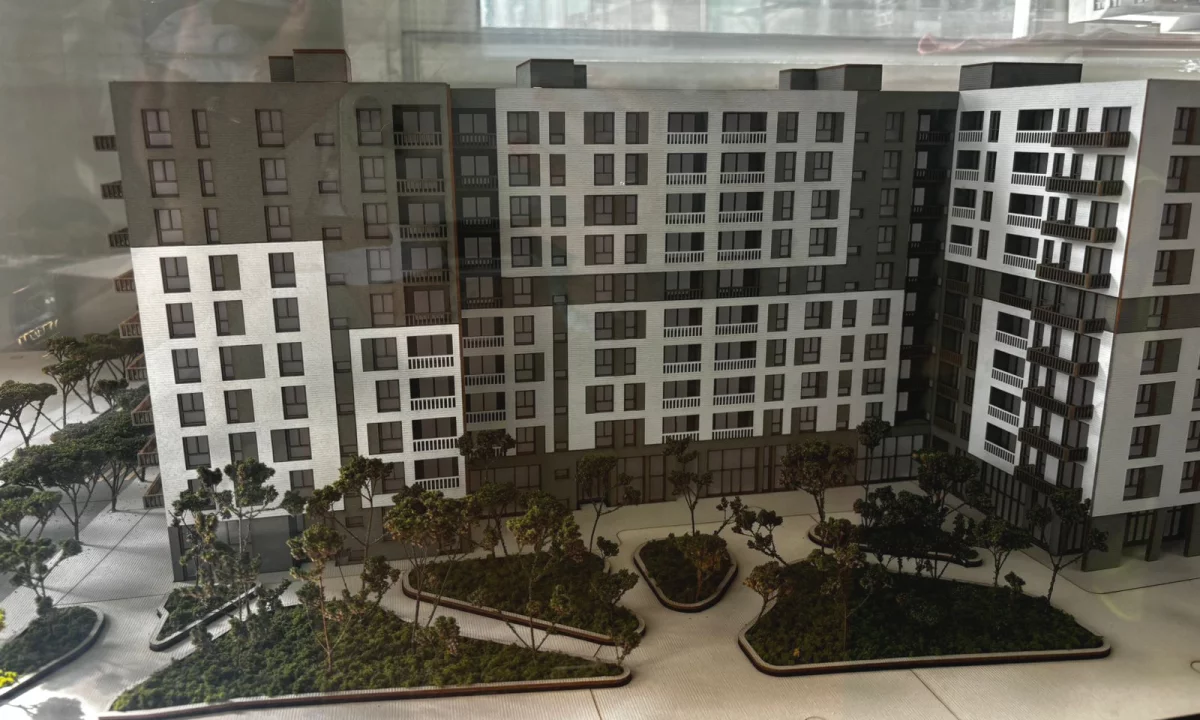 Shtepi ne shitje Apartament ne Tirane, 2+1, Mobilimi Bosh, pa mobiluar, Pagesa 176,500  Euro.