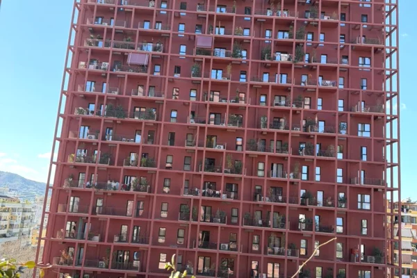 Ambient Biznesi (Zyre) Per Qira Tek Garden Building!!