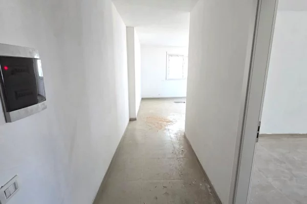 🏢 Zyrë me Qira NE QENDER