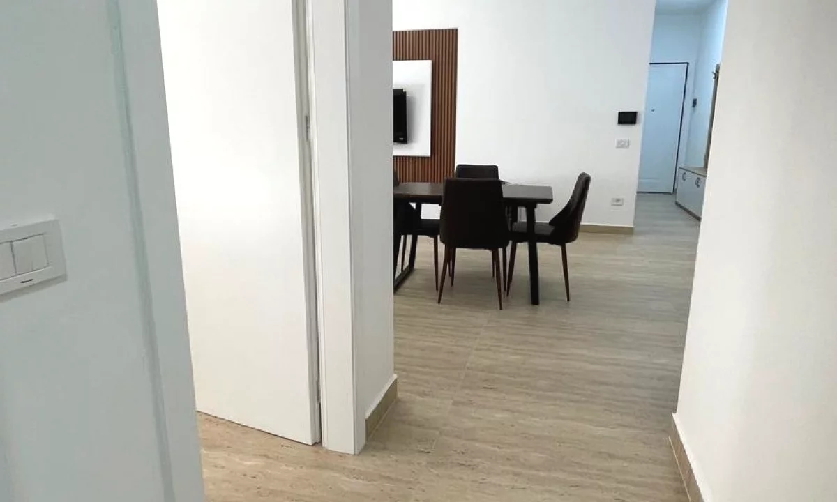 Shtepi me qera Apartament ne Tirane, 1+1, Mobilimi E mobiluar, Pagesa 90,000  Leke.