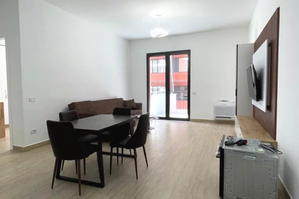 Shtepi me qera Apartament ne Tirane, 1+1, Mobilimi E mobiluar, Pagesa 90,000  Leke.