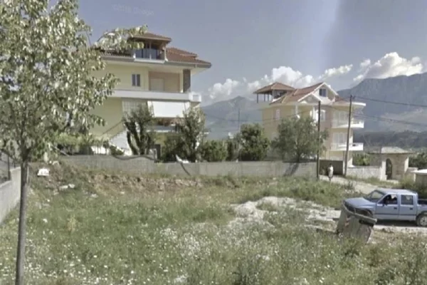 Terreno in vendita a Argirocastro - 3,000,000 Leke