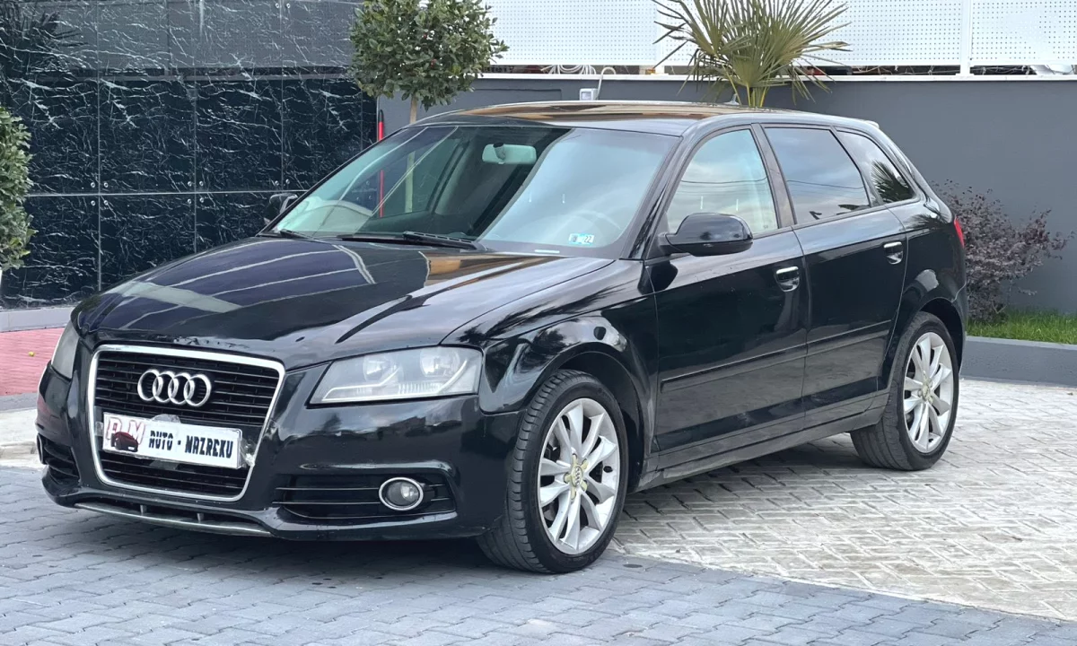 Auto in Vendita a Fier, Audi, 2012 Diesel,Kambio Automatik Pagamento 5,700  Euro.