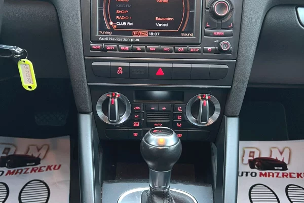 Auto in Vendita a Fier, Audi, 2012 Diesel,Kambio Automatik Pagamento 5,700  Euro.