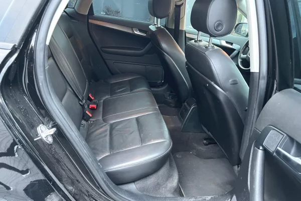 Auto in Vendita a Fier, Audi, 2012 Diesel,Kambio Automatik Pagamento 5,700  Euro.